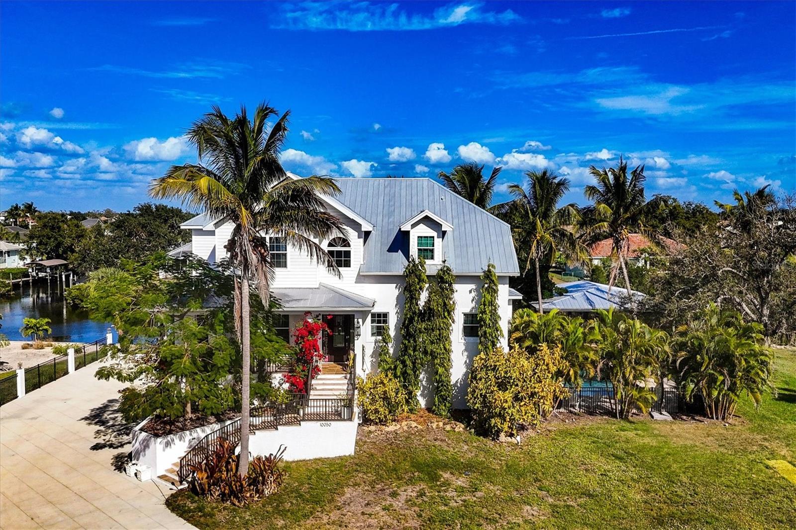 10050 CREEKSIDE DRIVE