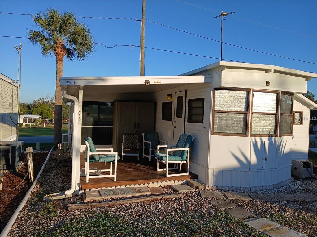 Photo of 38026 Bluebird Circle, Leesburg, FL 34788 (MLS # O6380792)