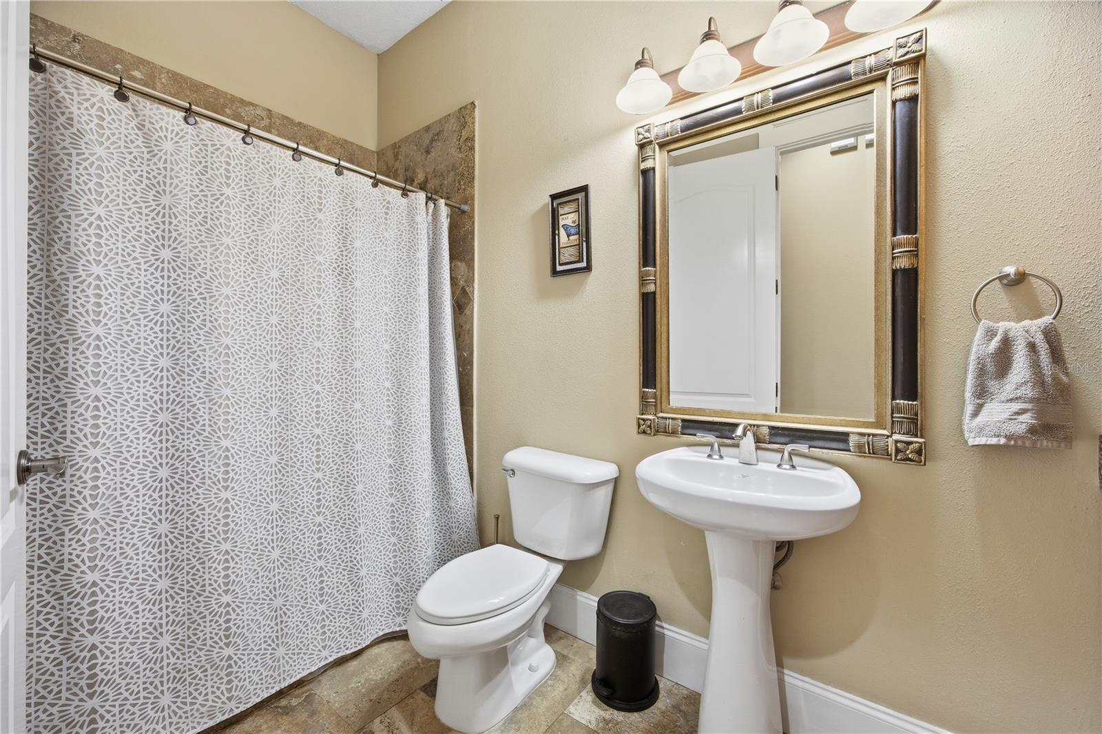 SOUTHWOOD SHORES - Residential