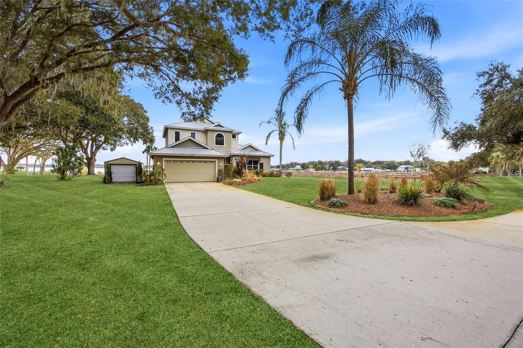 Photo of 15389 SE 105th Terrace Road, Summerfield, FL 34491 (MLS # OM719757)