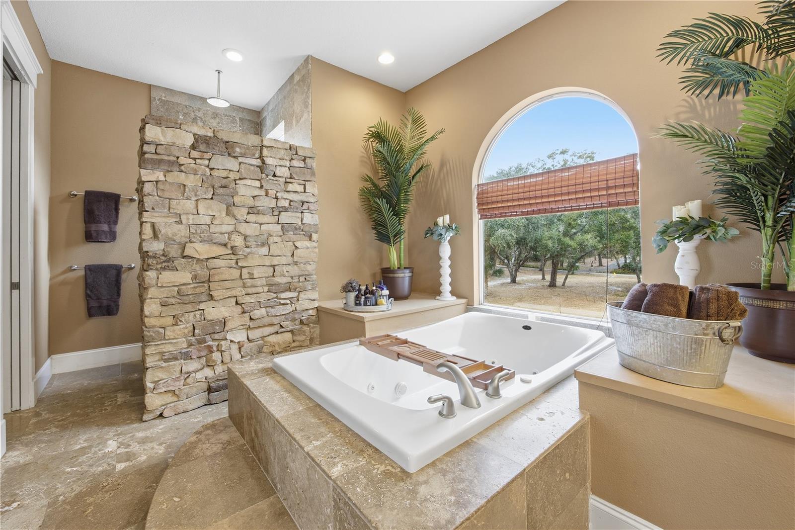 SOUTHWOOD SHORES - Residential