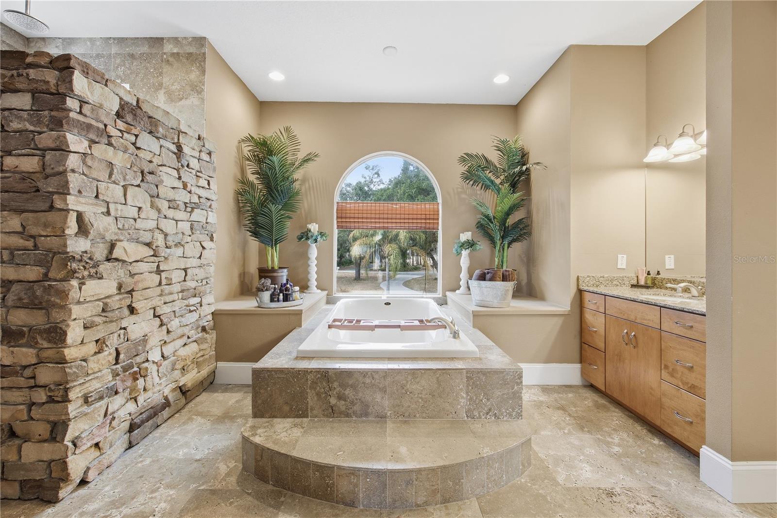 SOUTHWOOD SHORES - Residential