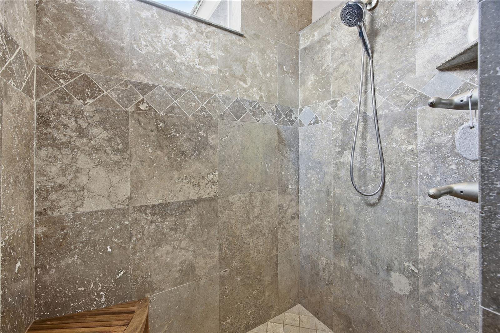 SOUTHWOOD SHORES - Residential