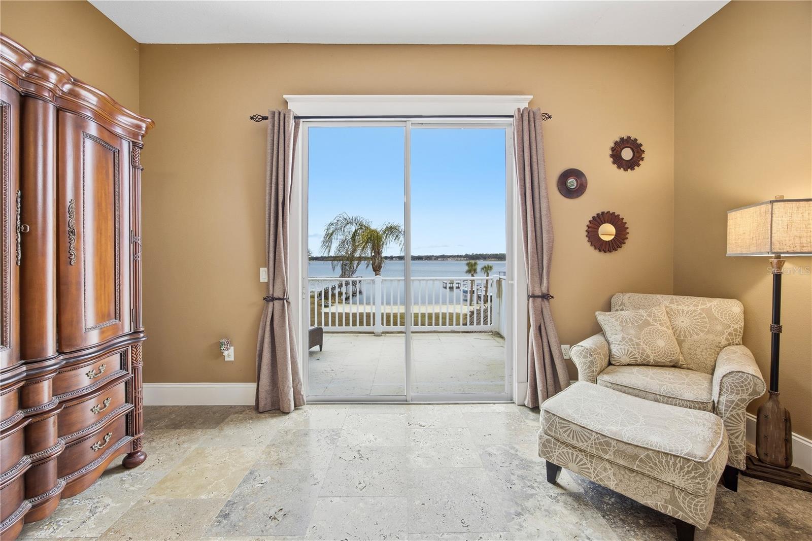 SOUTHWOOD SHORES - Residential