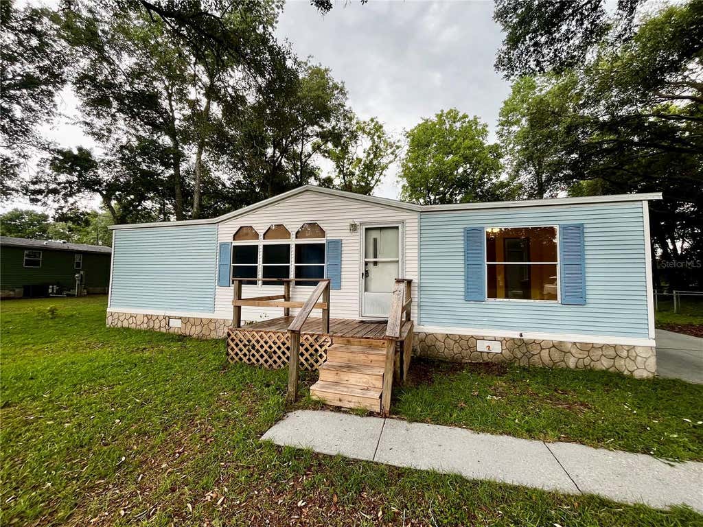 Photo of 12100 SE 85th Court, Belleview, FL 34420 (MLS # OM726602)