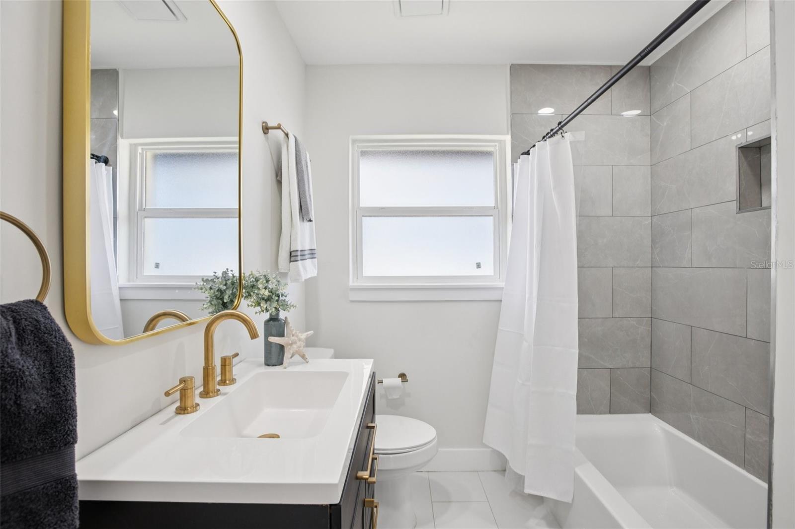 SHORE ACRES EDGEWATER SEC BLKS 17 & 18 - Residential