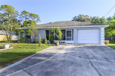 A home in LAKE WALES