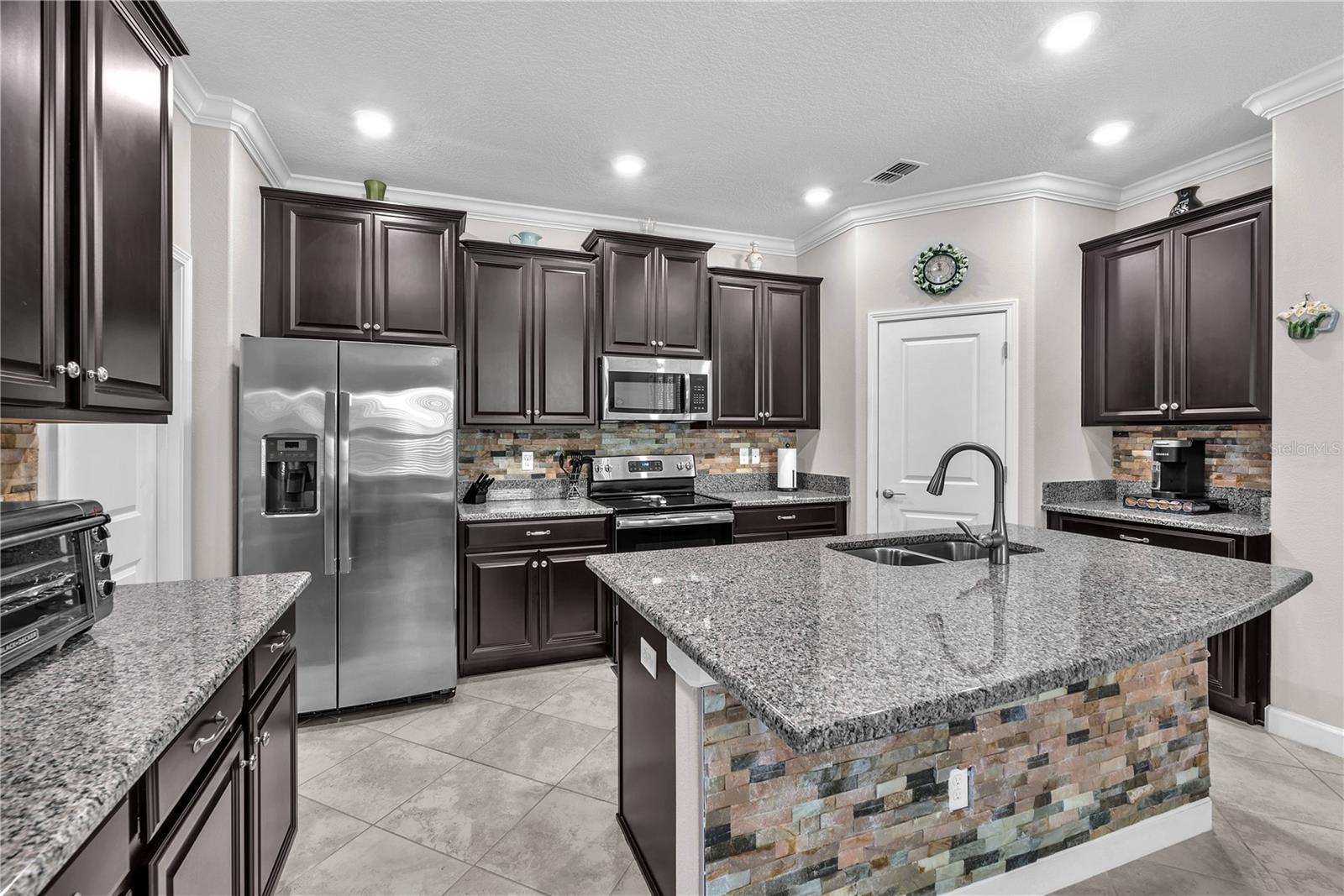 OAKS AT SHADY CREEK - Residential