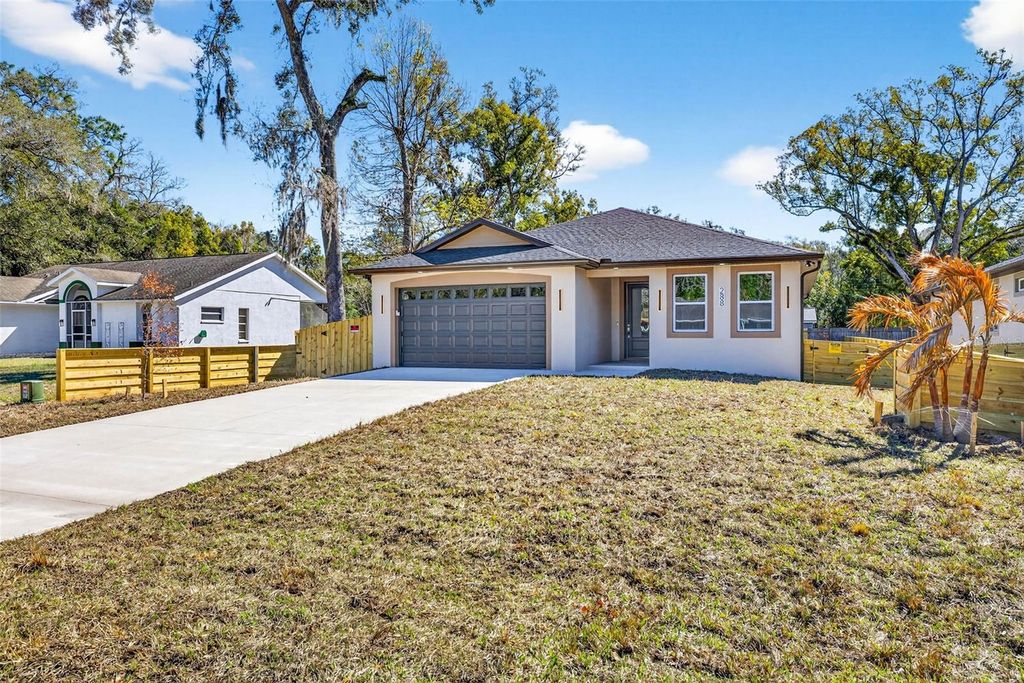 Photo of 288 Roosevelt Avenue, Masaryktown, FL 34604 (MLS # TB8478272)