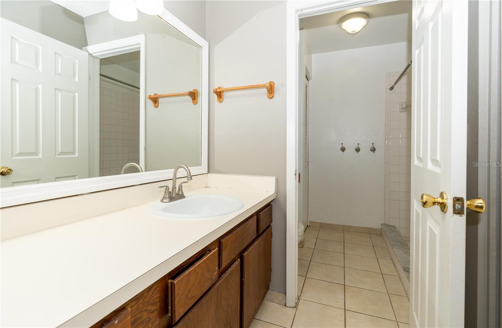 EASTON SUB - Residential Lease