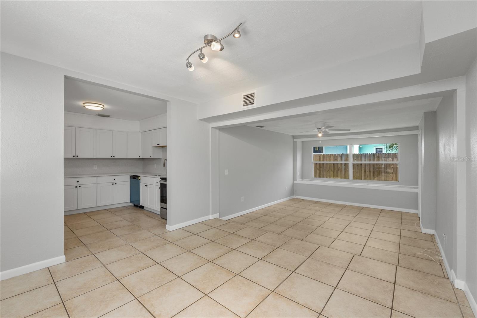 PASADENA ESTATES - Residential