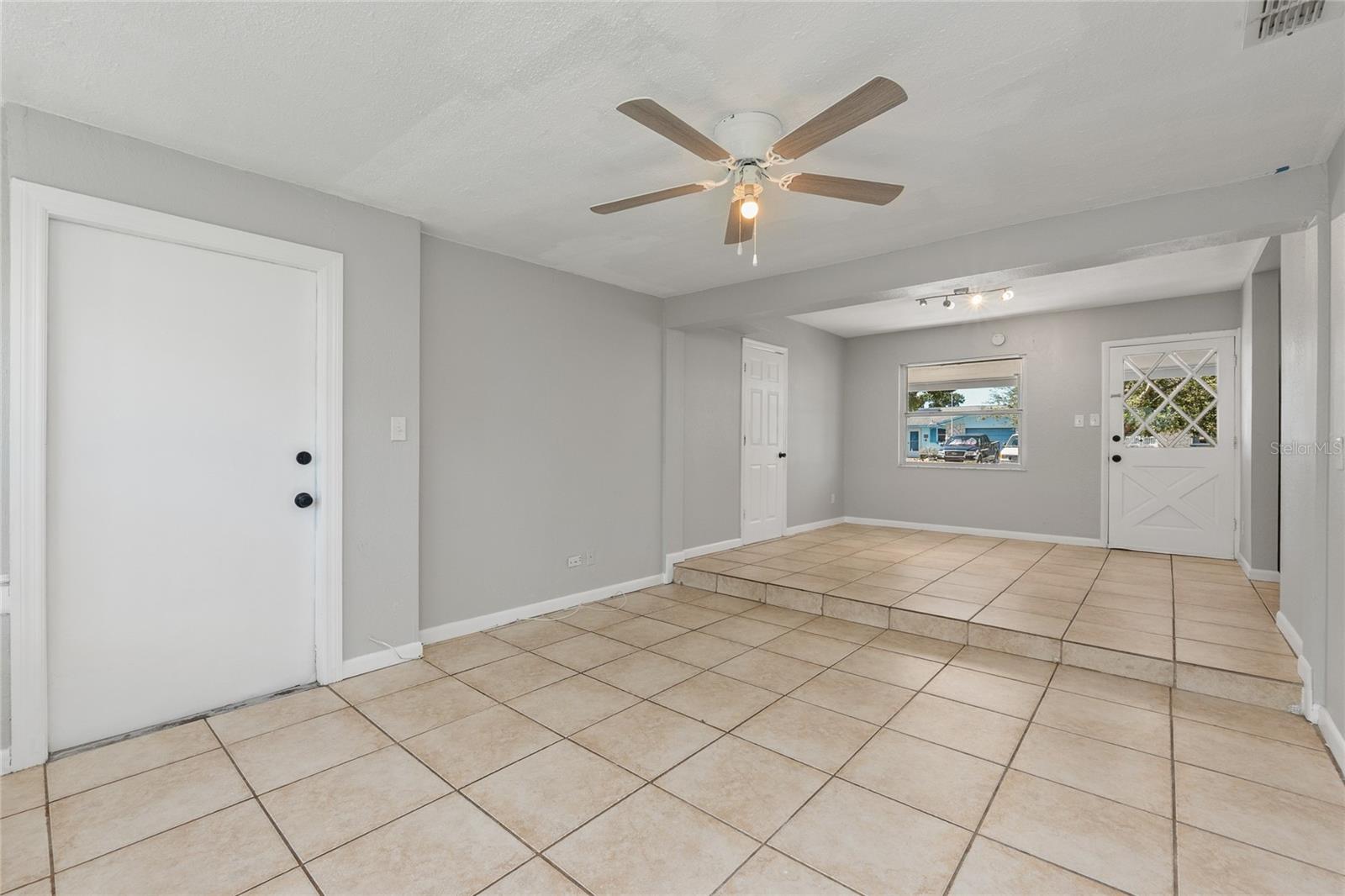 PASADENA ESTATES - Residential