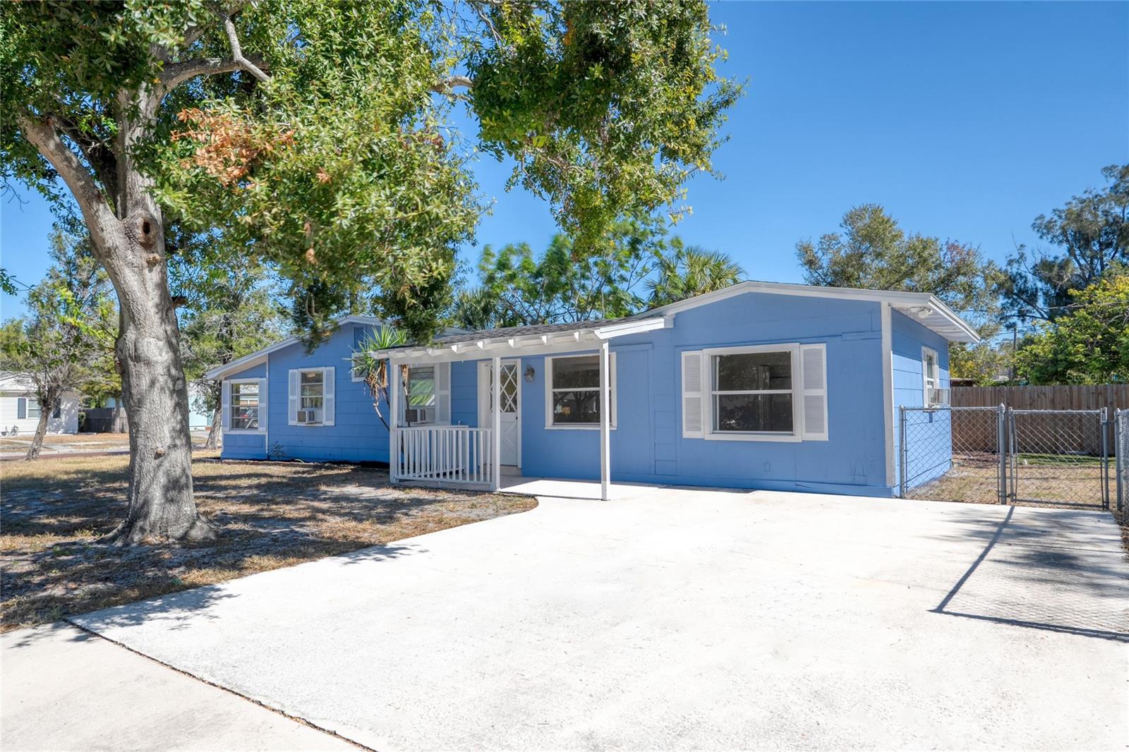 PASADENA ESTATES - Residential