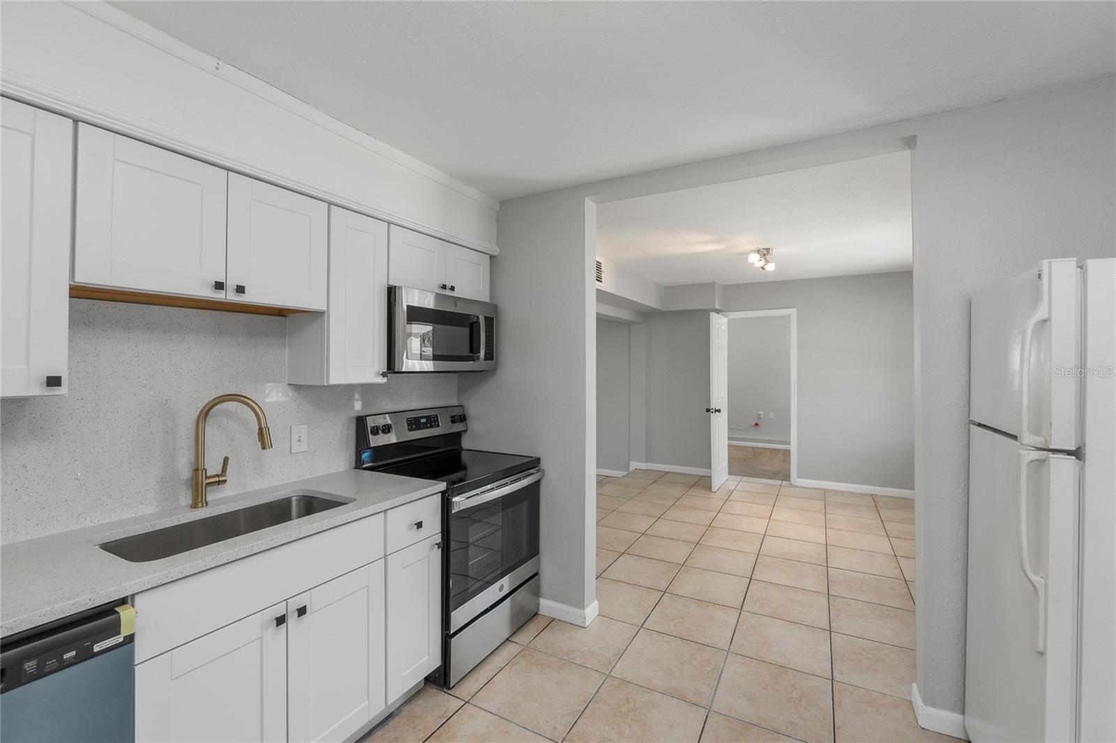 PASADENA ESTATES - Residential