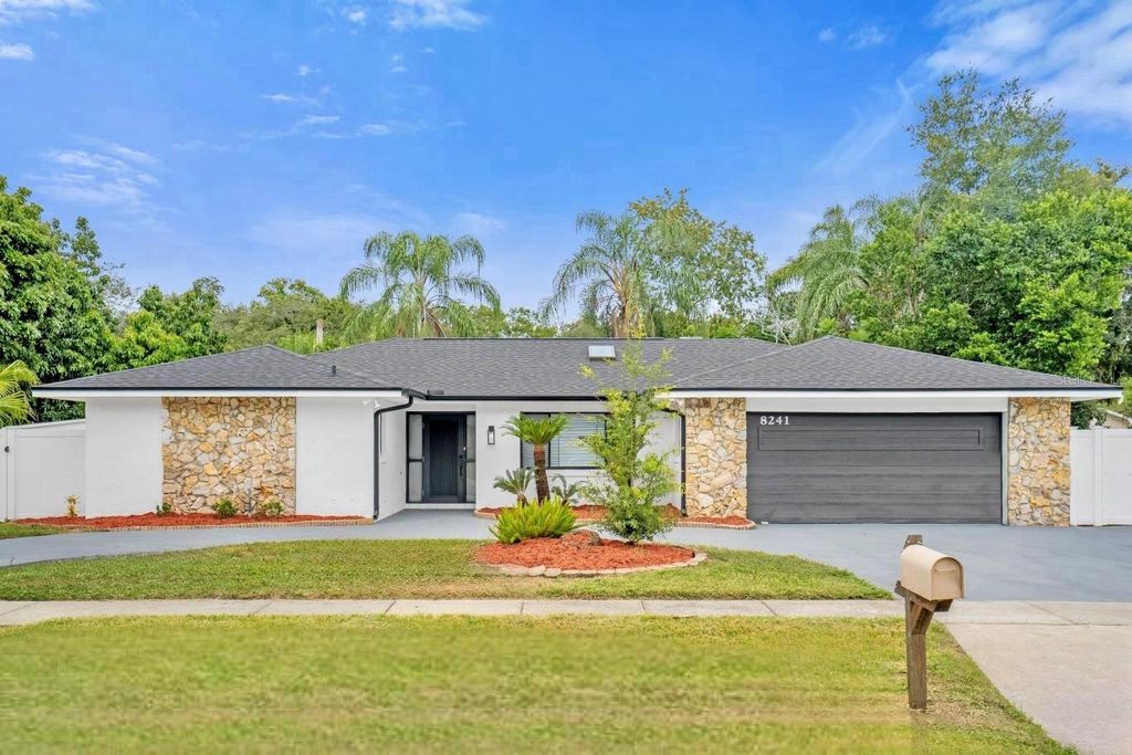 Photo of 8241 Caraway Drive, Orlando, FL 32819 (MLS # S5149735)
