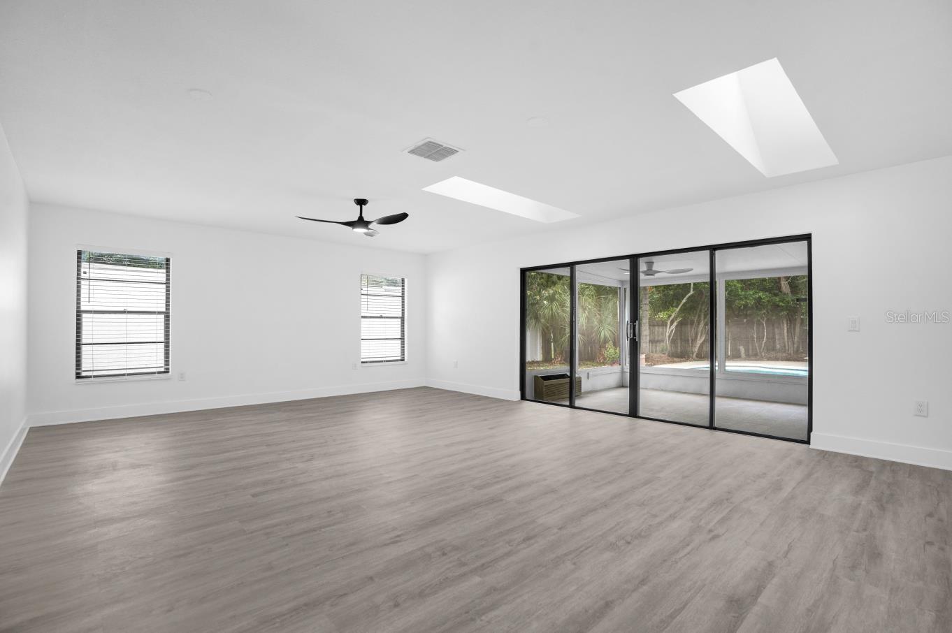 SAND LAKE HILLS SEC 03 - Residential