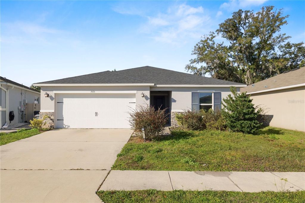 Photo of 7525 Ibis Drive, Lakeland, FL 33810 (MLS # L4957341)