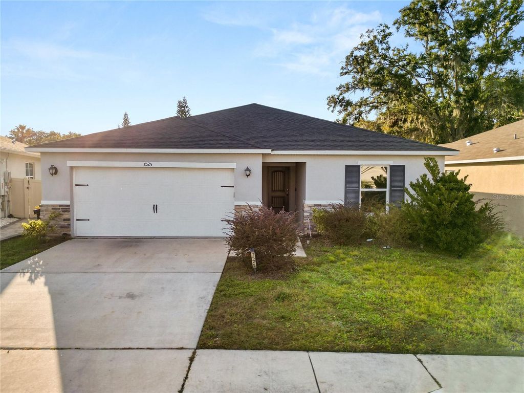 Photo of 7525 Ibis Drive, Lakeland, FL 33810 (MLS # L4957341)