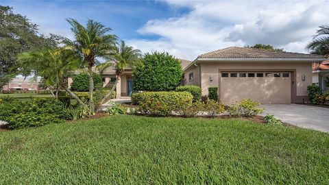 A home in WINTER HAVEN