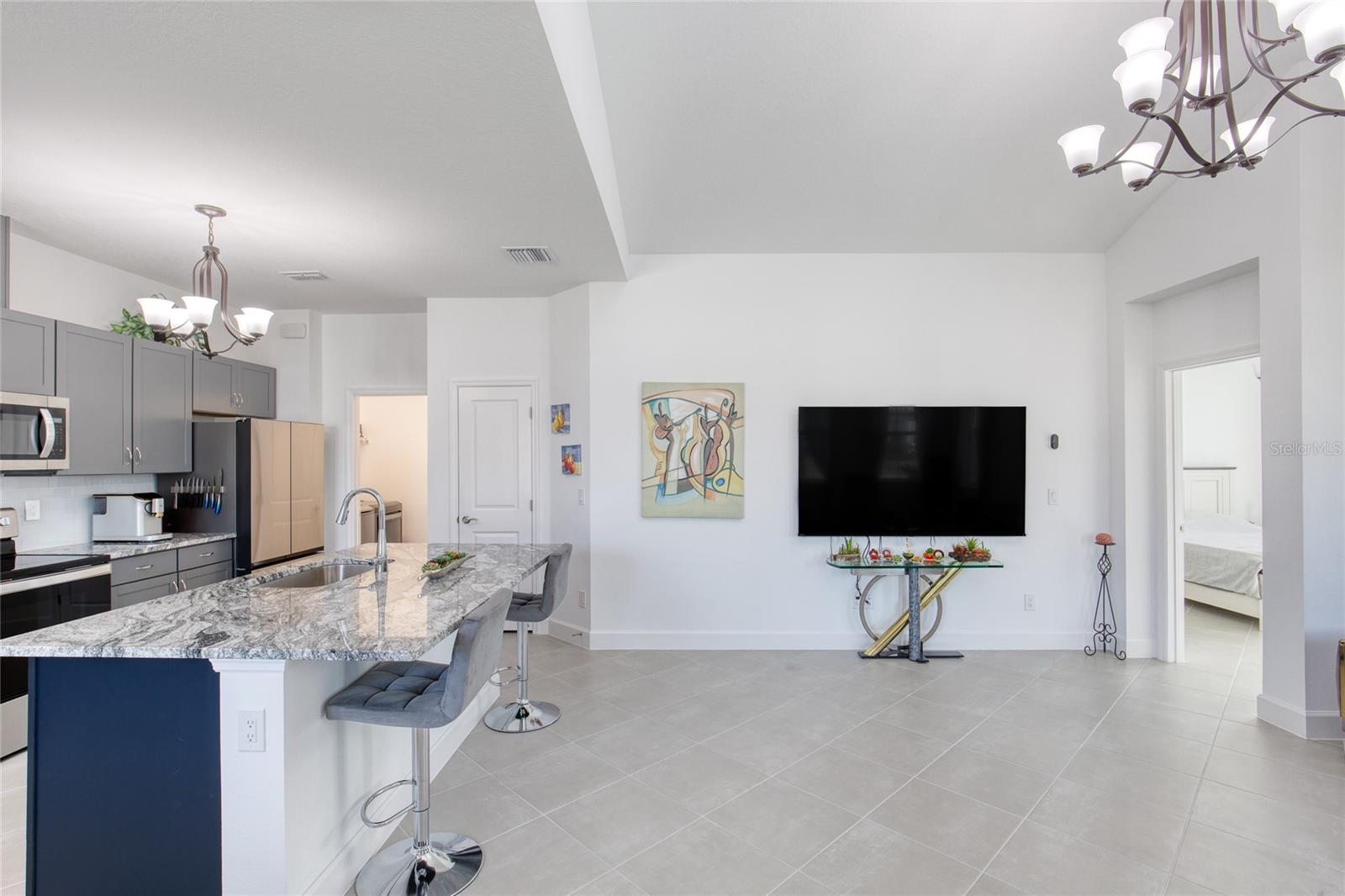 LATITUDE/DAYTONA BEACH CLOAR - Residential