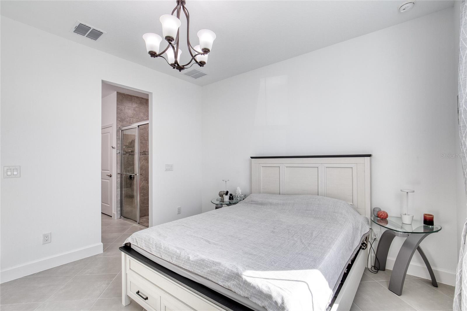 LATITUDE/DAYTONA BEACH CLOAR - Residential