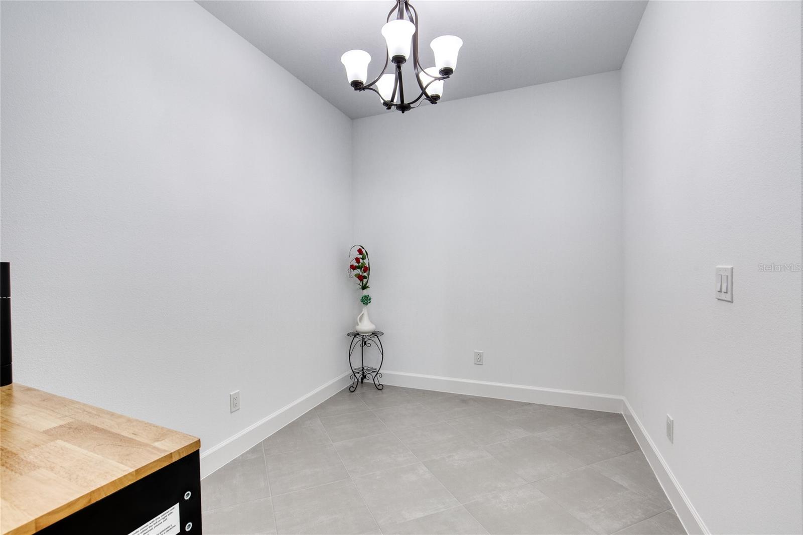 LATITUDE/DAYTONA BEACH CLOAR - Residential