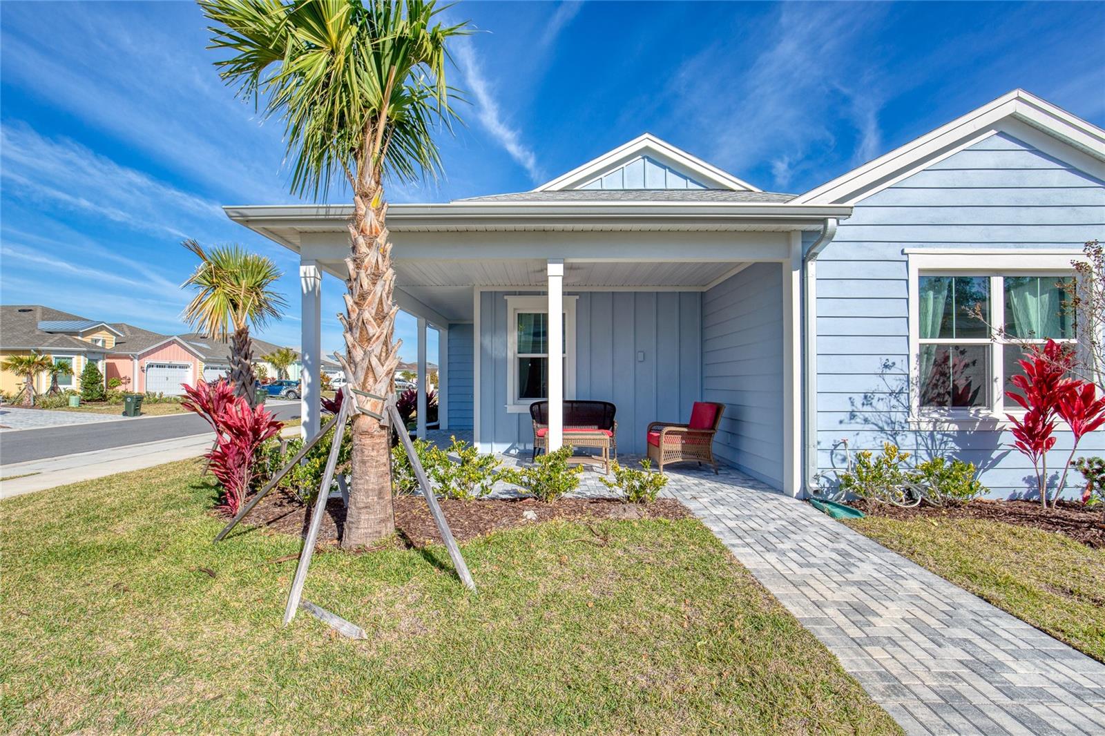 LATITUDE/DAYTONA BEACH CLOAR - Residential