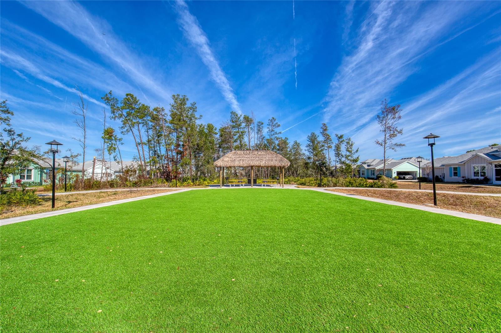 LATITUDE/DAYTONA BEACH CLOAR - Residential