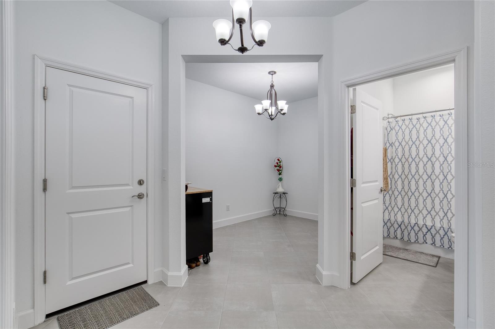 LATITUDE/DAYTONA BEACH CLOAR - Residential