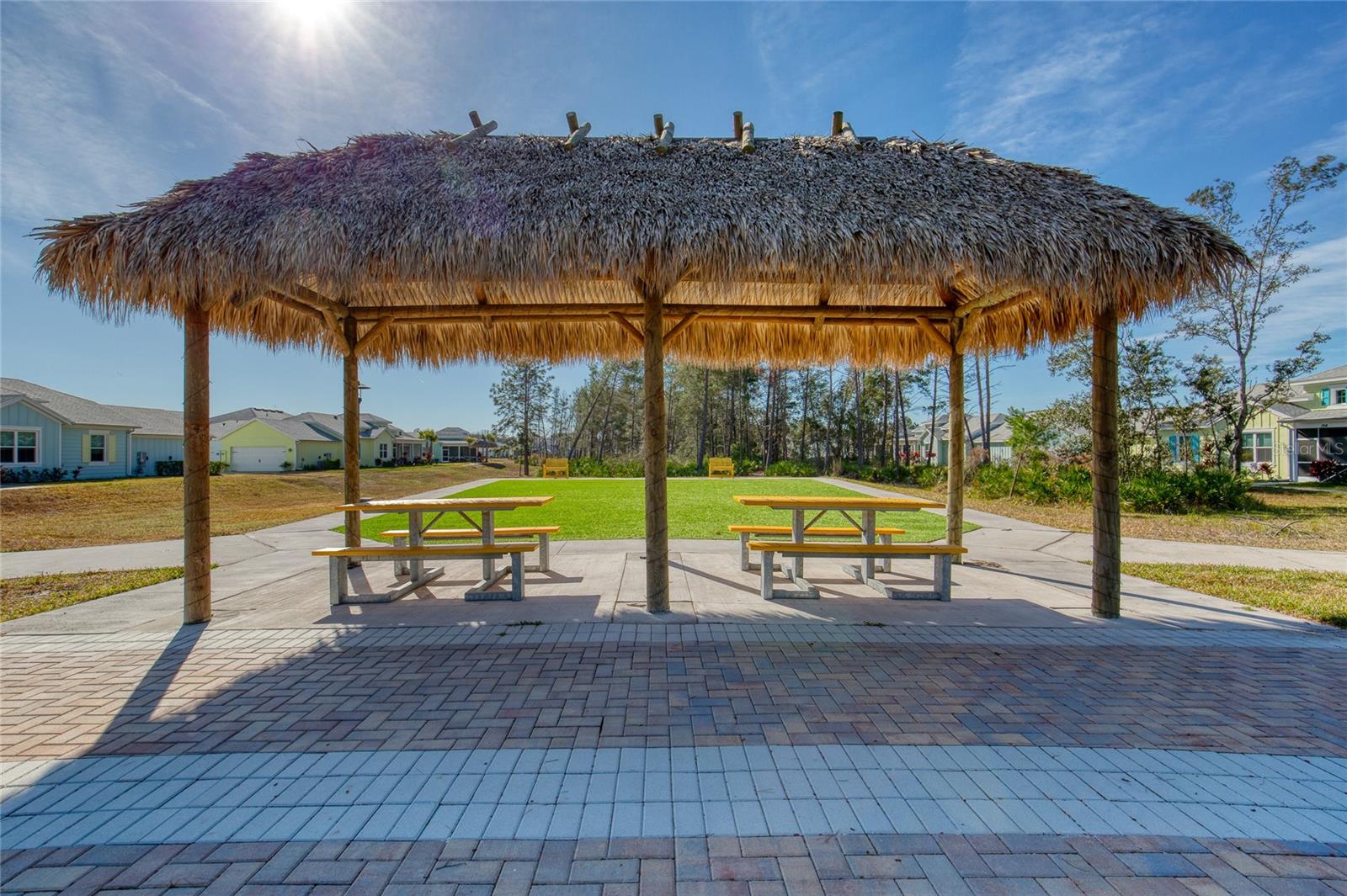 LATITUDE/DAYTONA BEACH CLOAR - Residential