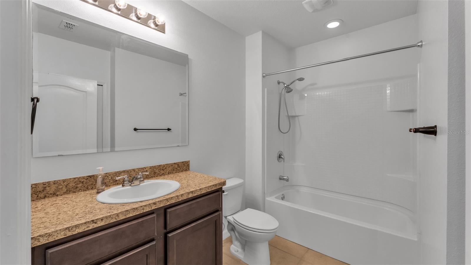 LAKES/LAUREL HIGHLANDS PH 1D - Residential