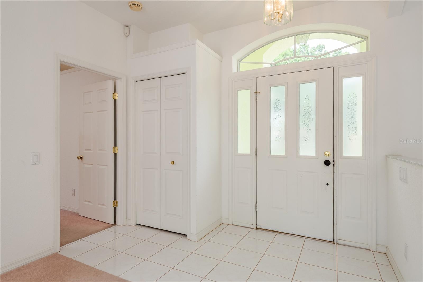 1156 RIDGEGROVE DRIVE W