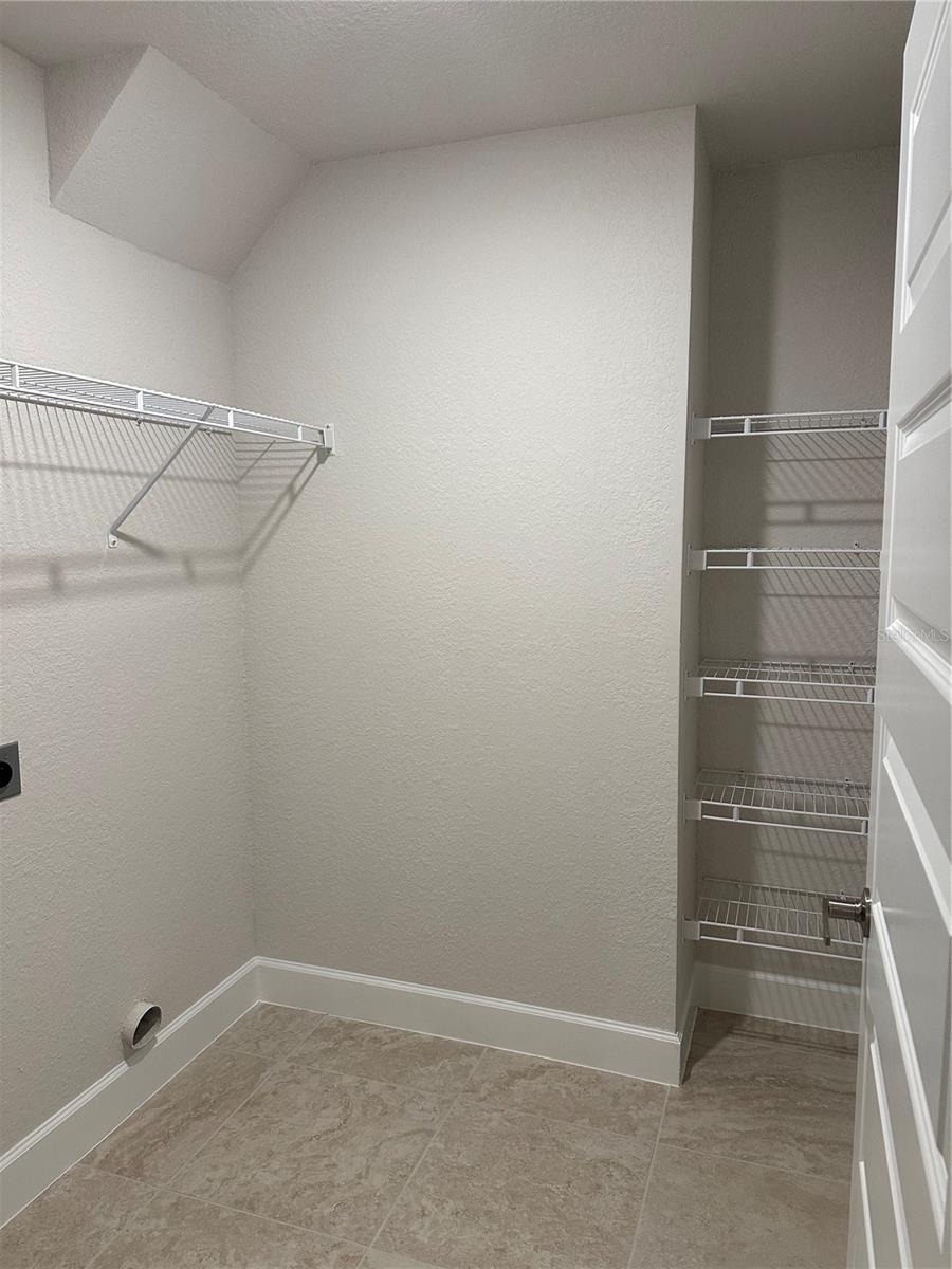 SILVER SPGS SHORES UN 16 - Residential