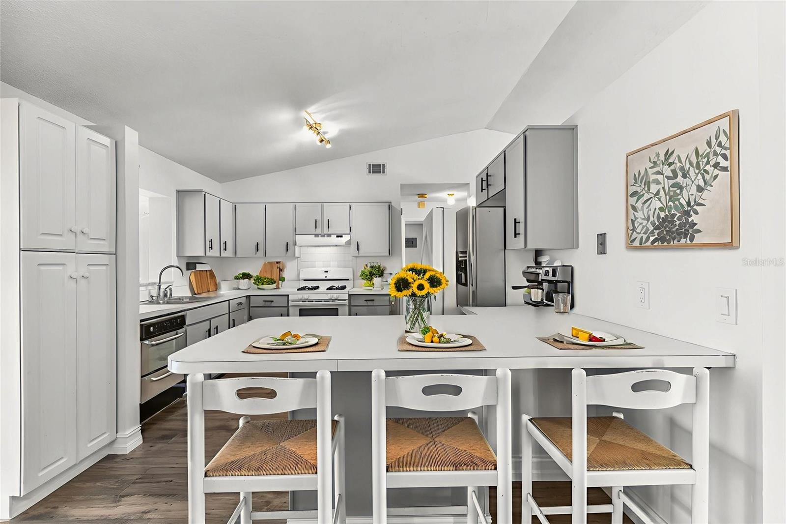 ORANGEWOOD VILLAGE 09 - Residential