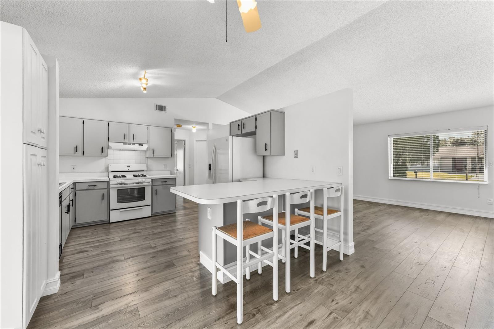 ORANGEWOOD VILLAGE 09 - Residential