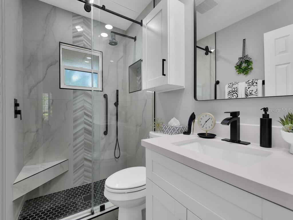 CALOOSA BAYVIEW CONDO PH B - Residential