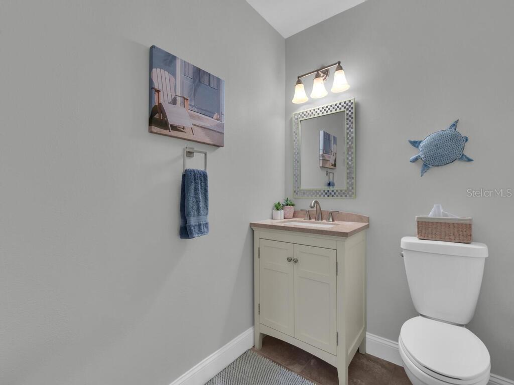 CALOOSA BAYVIEW CONDO PH B - Residential