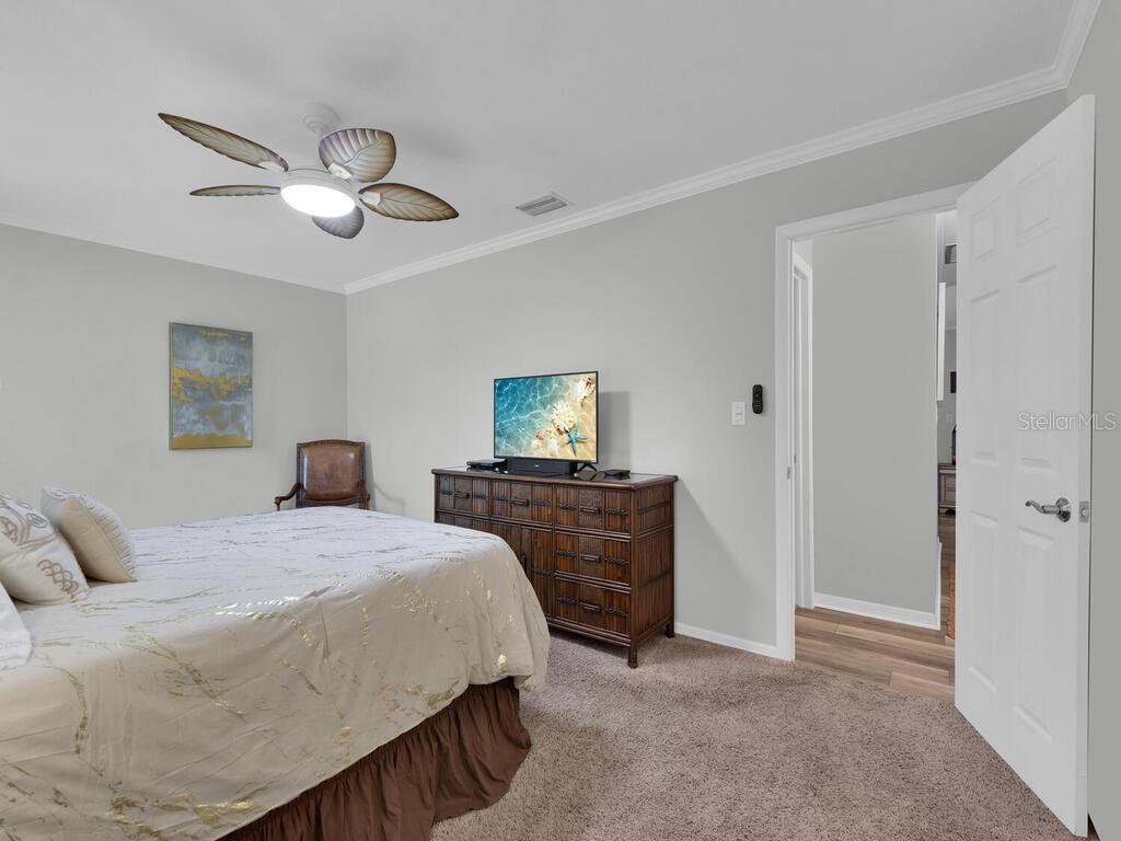 CALOOSA BAYVIEW CONDO PH B - Residential