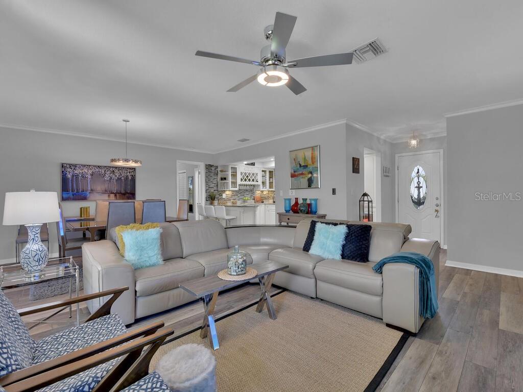 CALOOSA BAYVIEW CONDO PH B - Residential