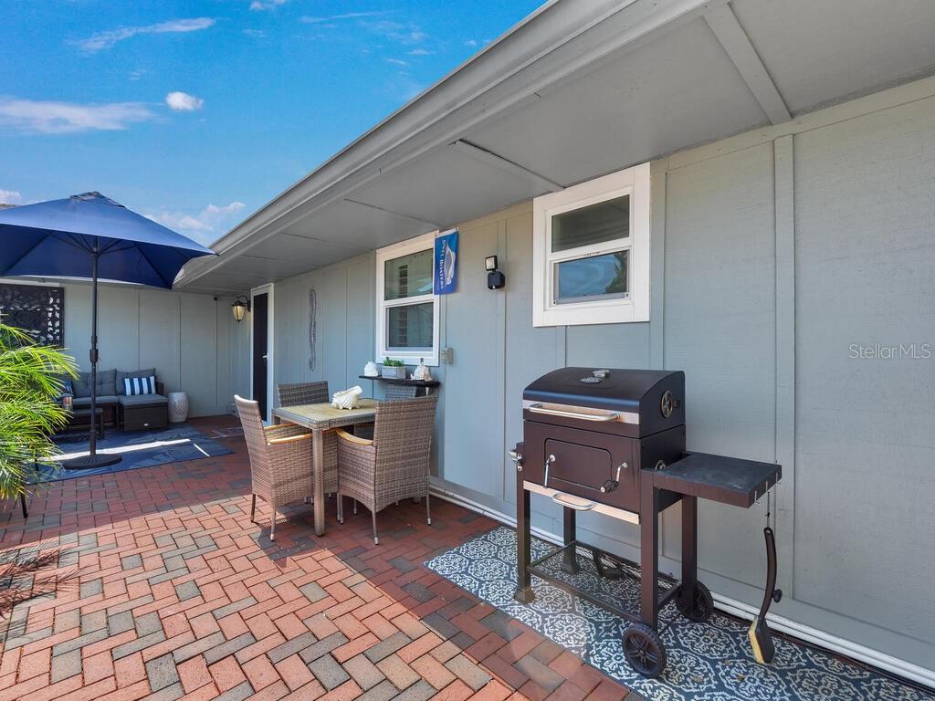 CALOOSA BAYVIEW CONDO PH B - Residential