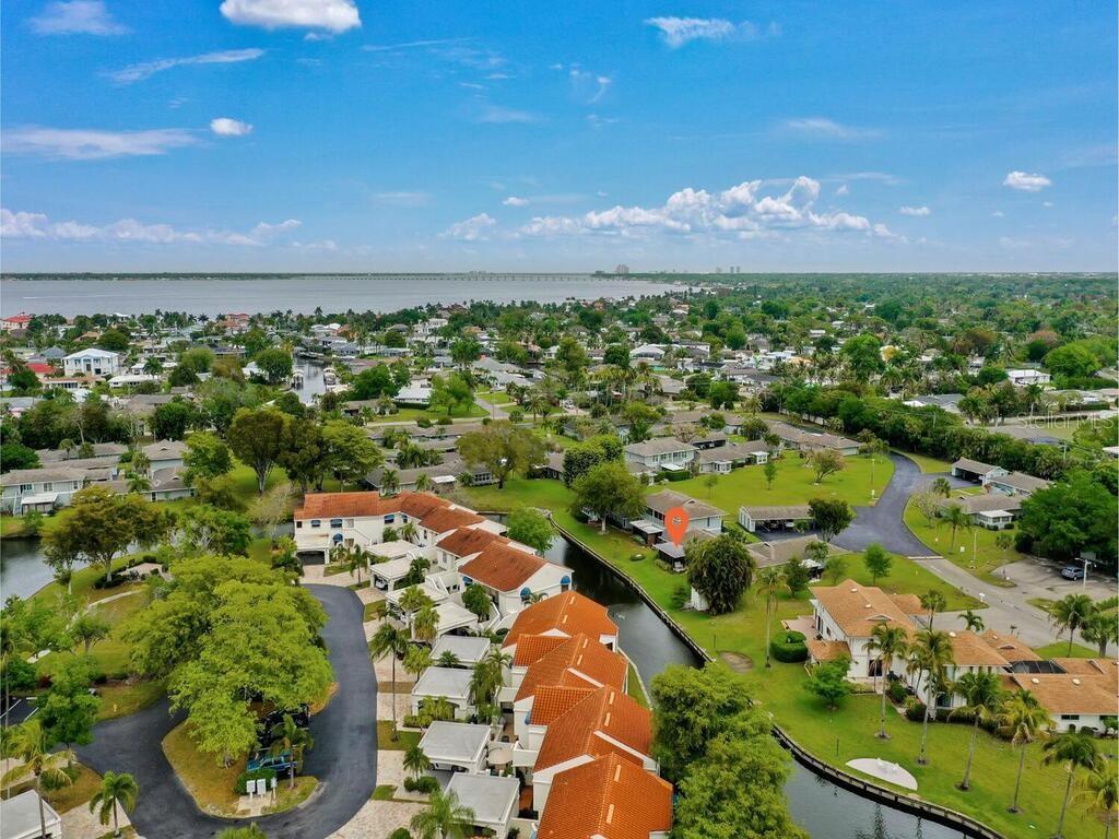 CALOOSA BAYVIEW CONDO PH B - Residential