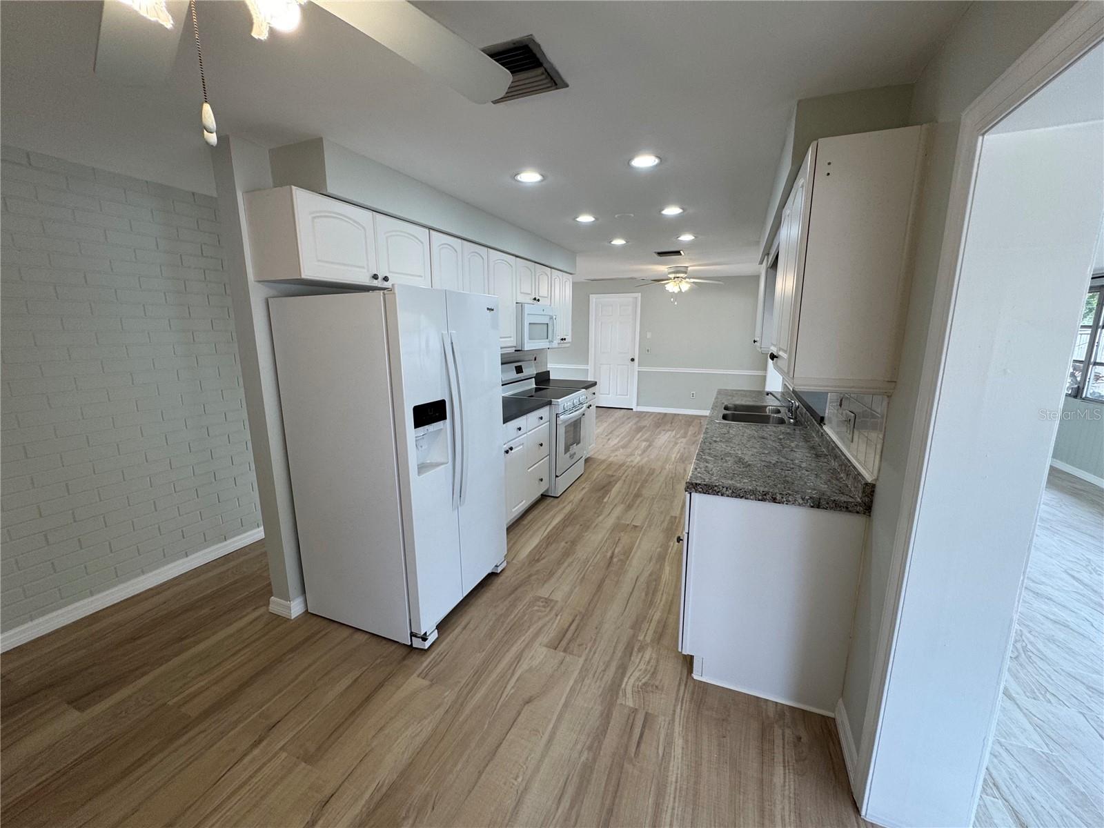 BLACKSHIRE ESTATES - Residential Lease