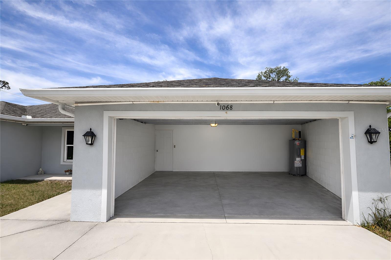 DELTONA LAKES UNIT 10 IN 25 & 36 18 30 - Residential