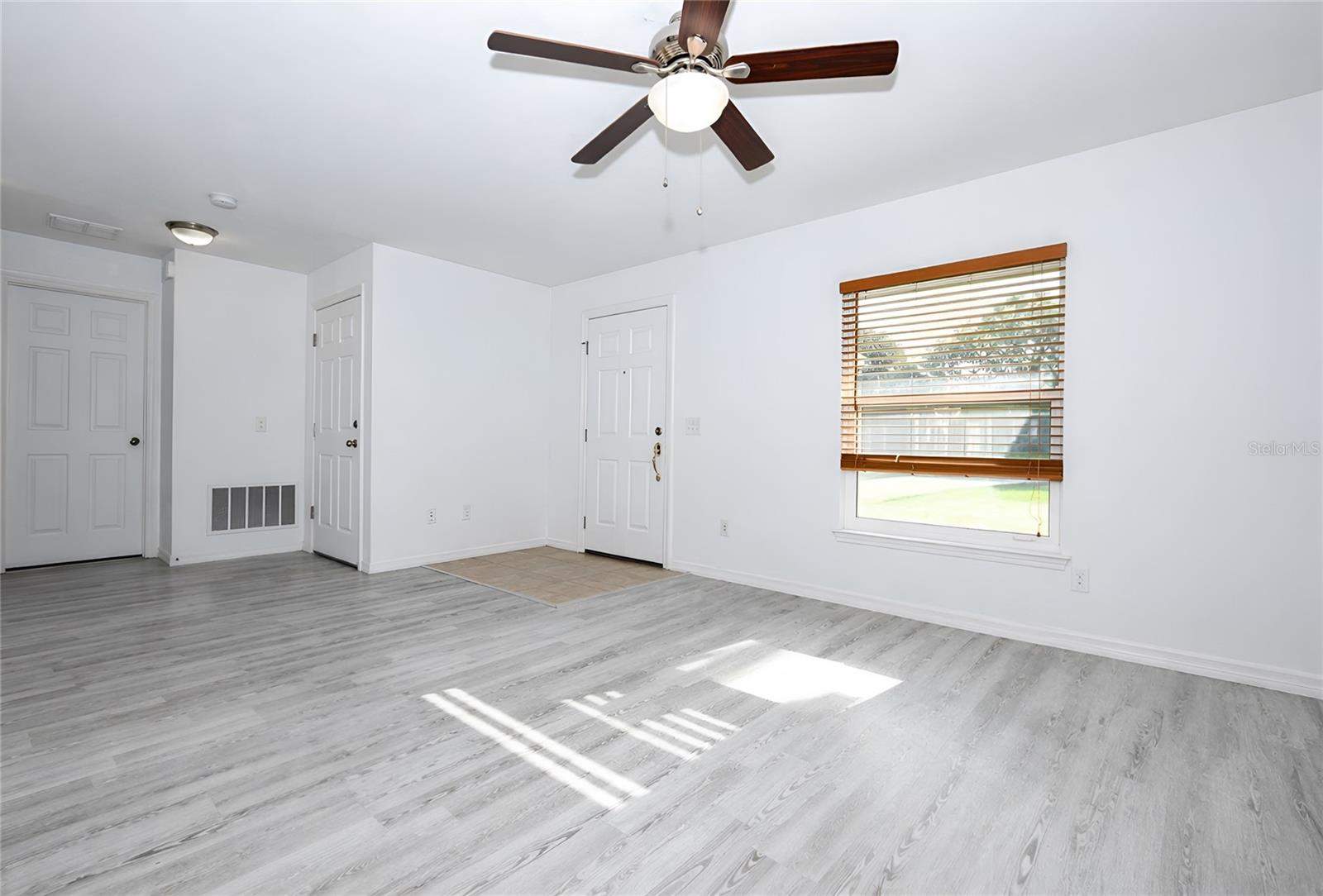 DELTONA LAKES UNIT 10 IN 25 & 36 18 30 - Residential