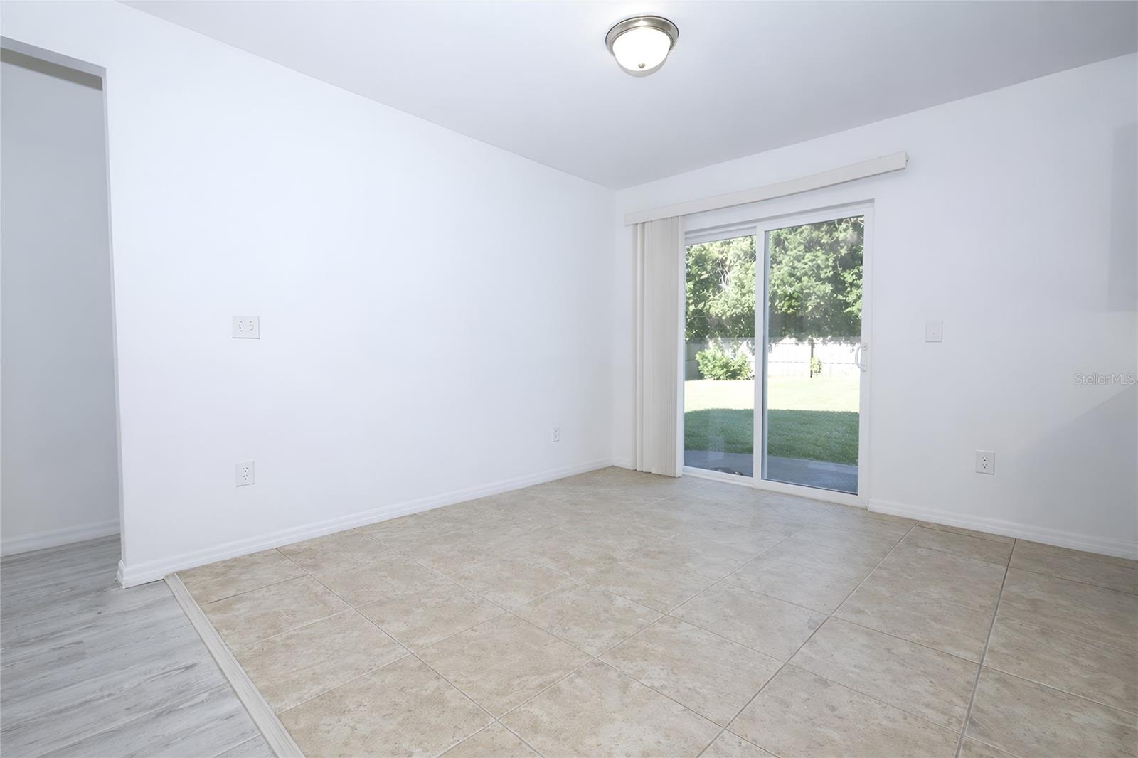 DELTONA LAKES UNIT 10 IN 25 & 36 18 30 - Residential