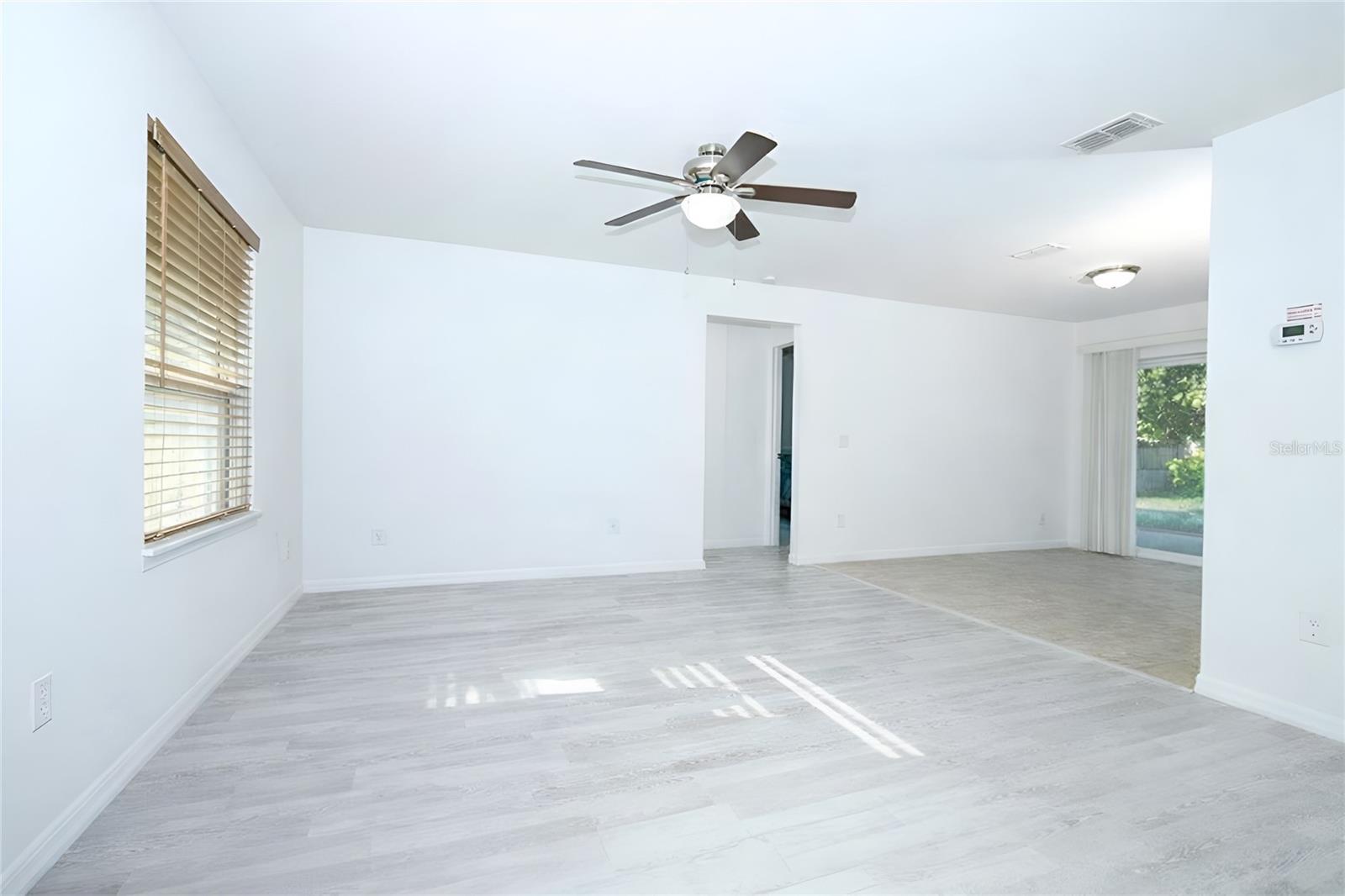 DELTONA LAKES UNIT 10 IN 25 & 36 18 30 - Residential