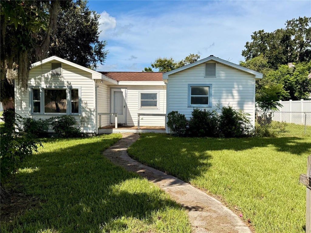 Photo of 5629 19th Street, Zephyrhills, FL 33542 (MLS # TB8553846)