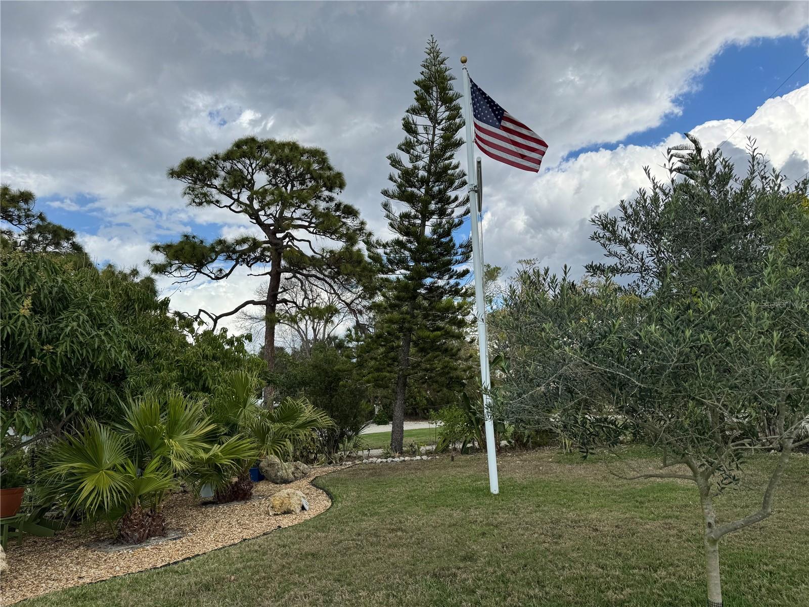 ENGLEWOOD GARDENS - Residential