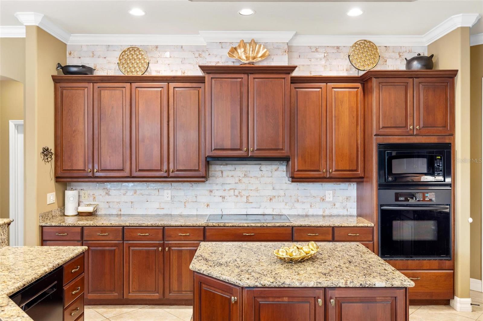 ENGLEWOOD GARDENS - Residential