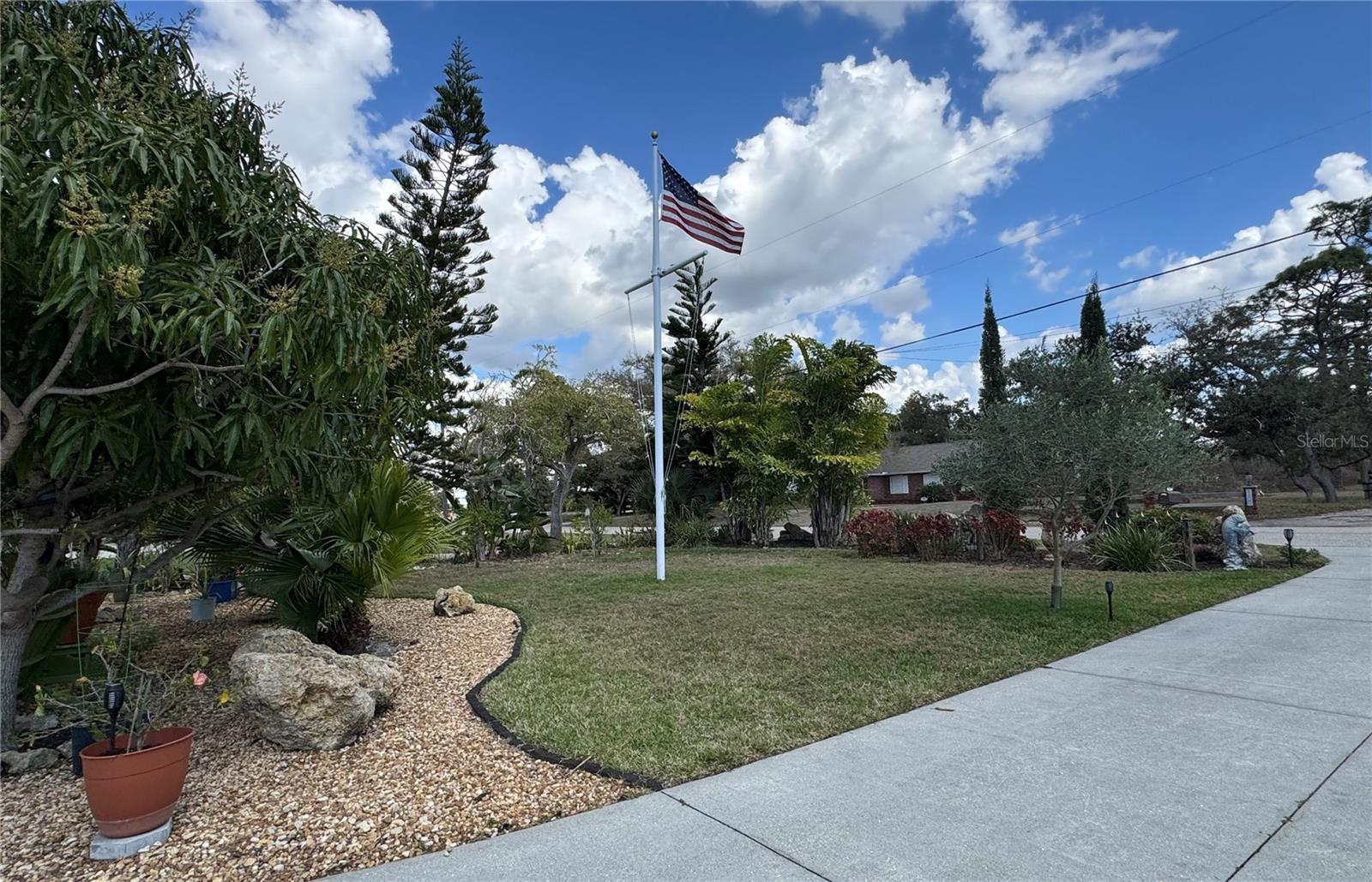ENGLEWOOD GARDENS - Residential